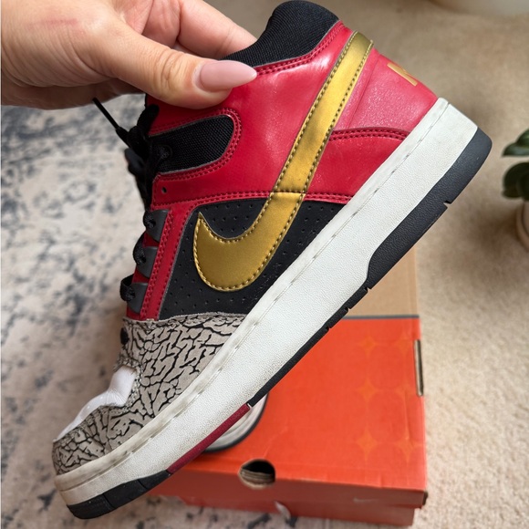 Nike Delta Force 3/4 Deluxe Sport Red Cement Metallic Gold Shoes, Mens Size:12 - Picture 3 of 17